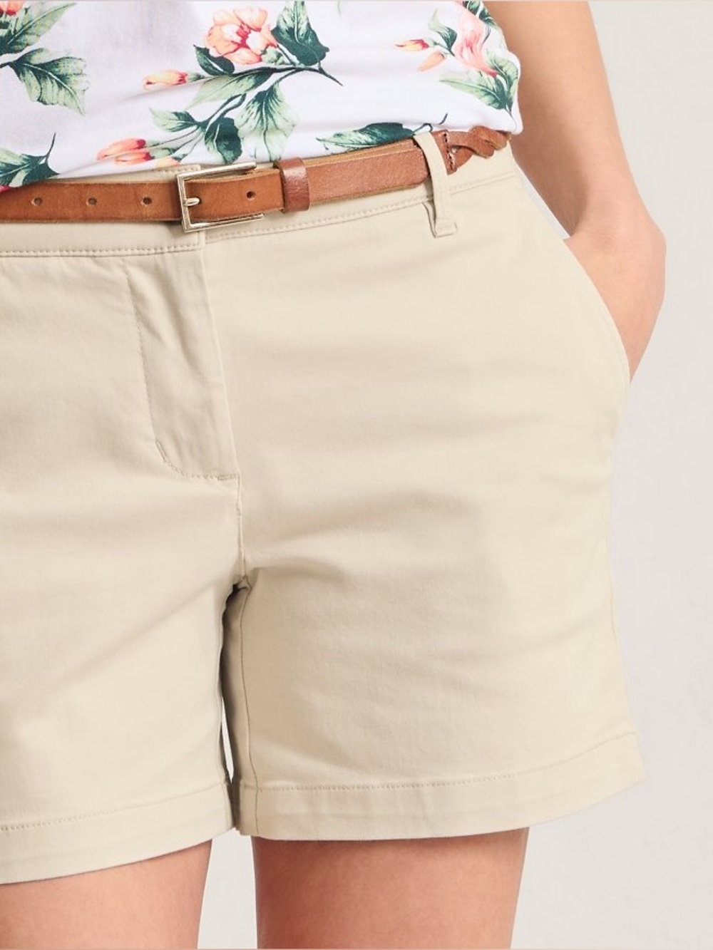 Tommy Bahama Boracay Chino 5” Shorts Khaki Sand Sz 8 - Picture 3 of 15